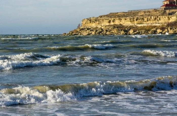 Xəzər dənizinin səviyyəsinin aşağı düşməsinin səbəbləri açıqlandı