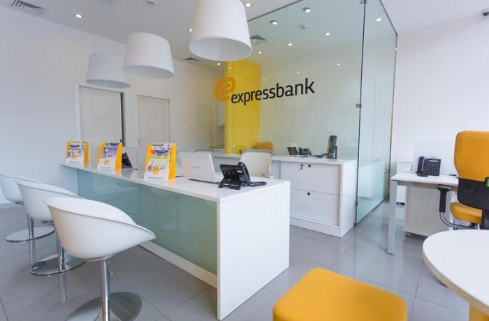 “Expressbank” 4.5 milyon manatdan “əlini üzüb”