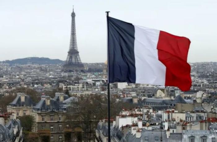 Fransa yenidən etirazlar burulğanında