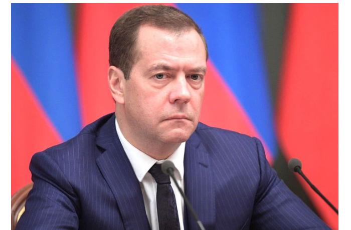 Medvedev Zelenskiyə Kissincerin məsləhətinə qulaq asmağı tövsiyə edib