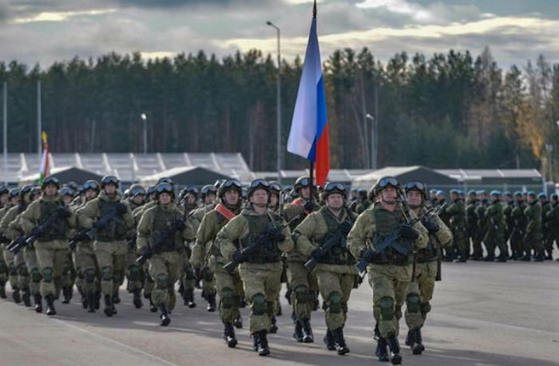 Rusiya ordusunun şəxsi heyəti 170 min nəfər artırıldı