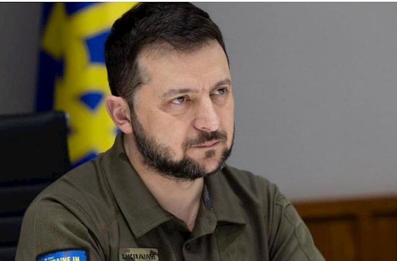 Zelenski: “Müharibə zamanı Ukrayna NATO-ya daxil ola bilməz”