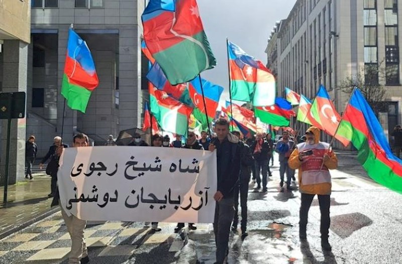 Brüsseldə azərbaycanlılar İranla bağlı bəyanat qəbul etdilər — FOTOLAR