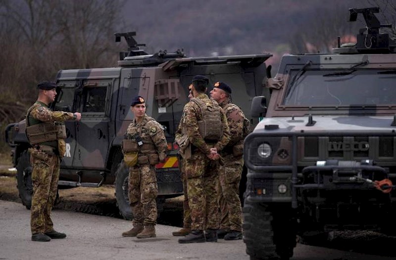 NATO Kosovoya əlavə qoşun göndərir
