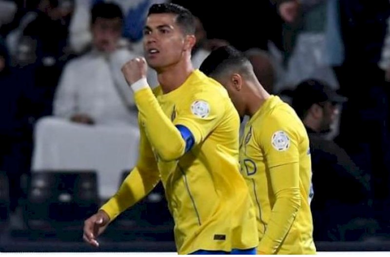 Dünya Ronaldonun etdiyi bu tərbiyəsizlikdən danışır — FOTO