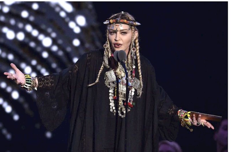 Madonna yenidən məhkəməyə verildi