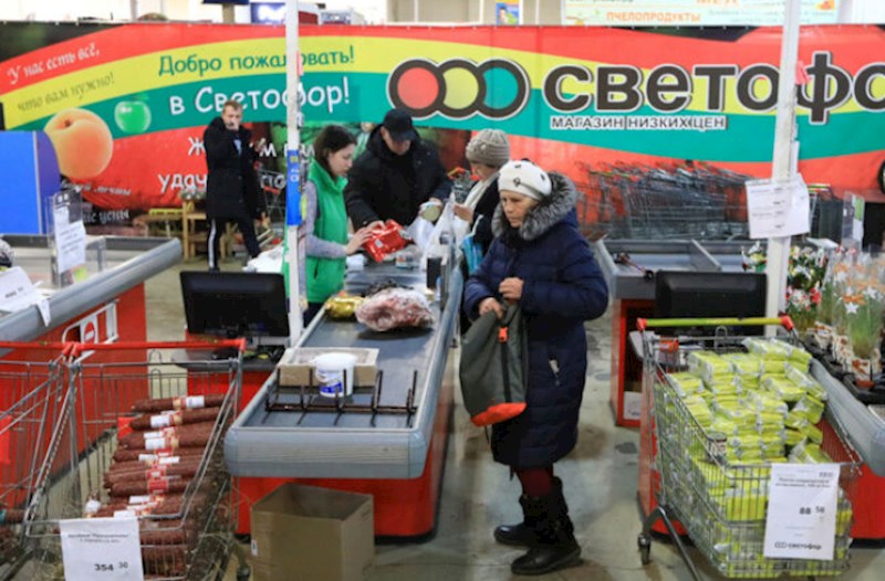 Rusiyada kasıblar üçün mağazalar açan şəxs milyarder oldu — "FORBES"