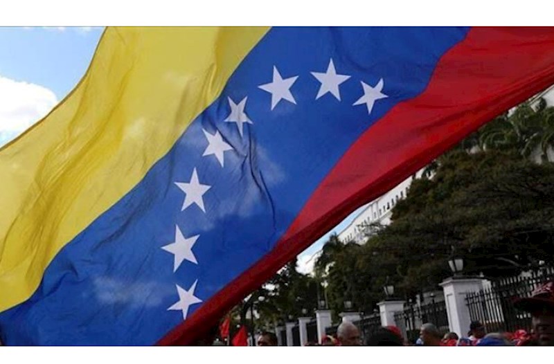 Venesuelada iki siyasətçinin həbsinə order verildi