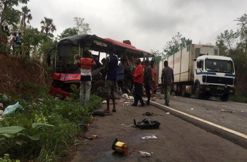 Şri-Lankada avtobus qəzasında 33 nəfər xəsarət alıb