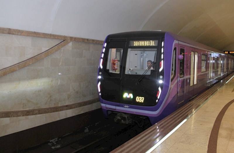 Metroda qatarların hərəkəti bərpa olunub — YENİLƏNİB